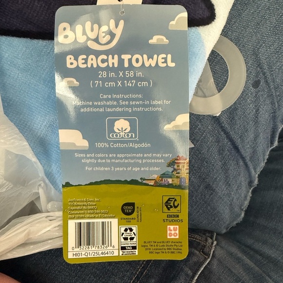 Bluey Bingo Beach Towel 100% Cotton W/ Embroidered Applique 28in x 58in- NWT - Picture 8 of 9
